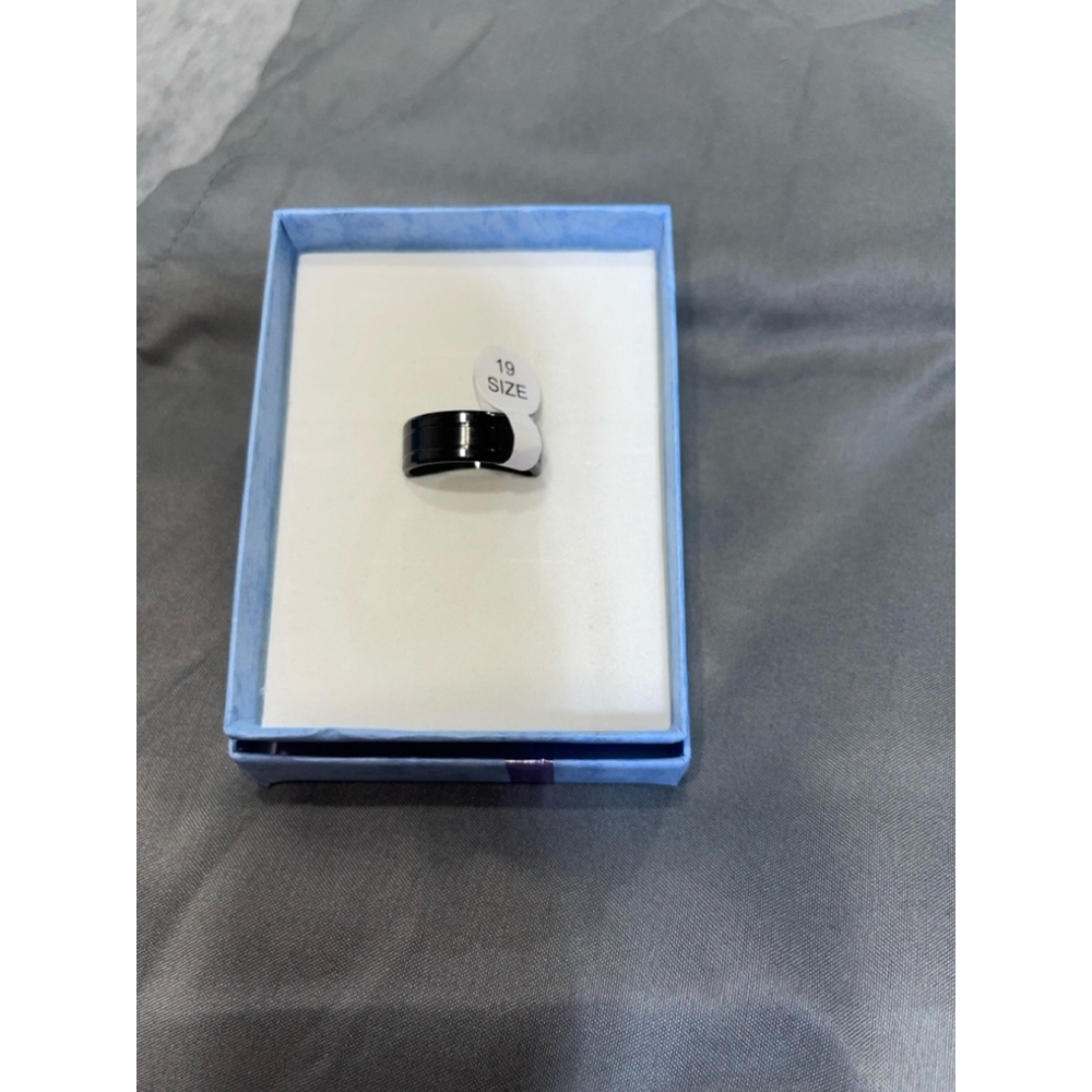Men's Ring Size 19 Black stainless steel. Men’s size 9.5 or 10